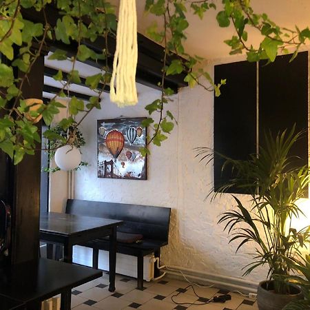 Hotel Cafe Rhoenperle Бад-Нойштадт-ан-дер-Зале Екстер'єр фото